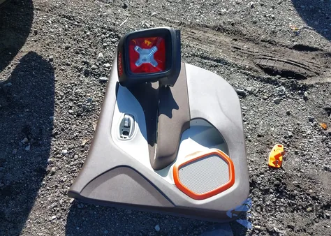 2016 Jeep Renegade Latitude z USA, uszkodzony, nr VIN ZACCJBBT2GPC63091